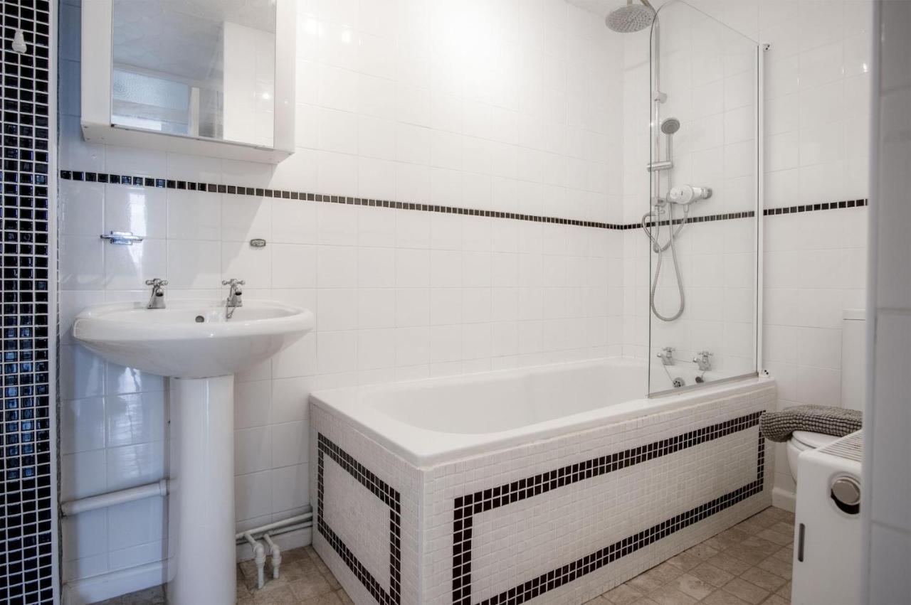 Captains Walk - 4 Bedroom Apartment - ซอนเดอร์สฟุต ภายนอก รูปภาพ