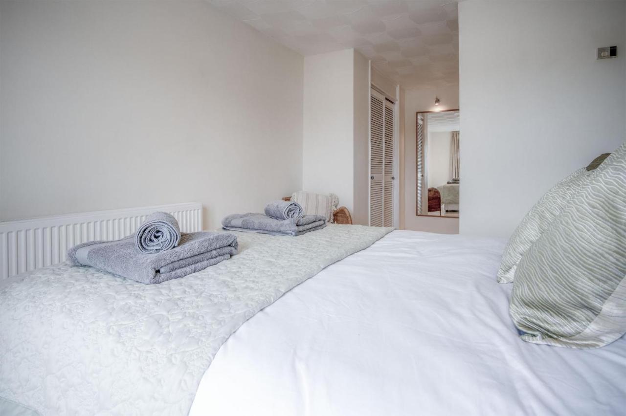 Captains Walk - 4 Bedroom Apartment - ซอนเดอร์สฟุต ภายนอก รูปภาพ