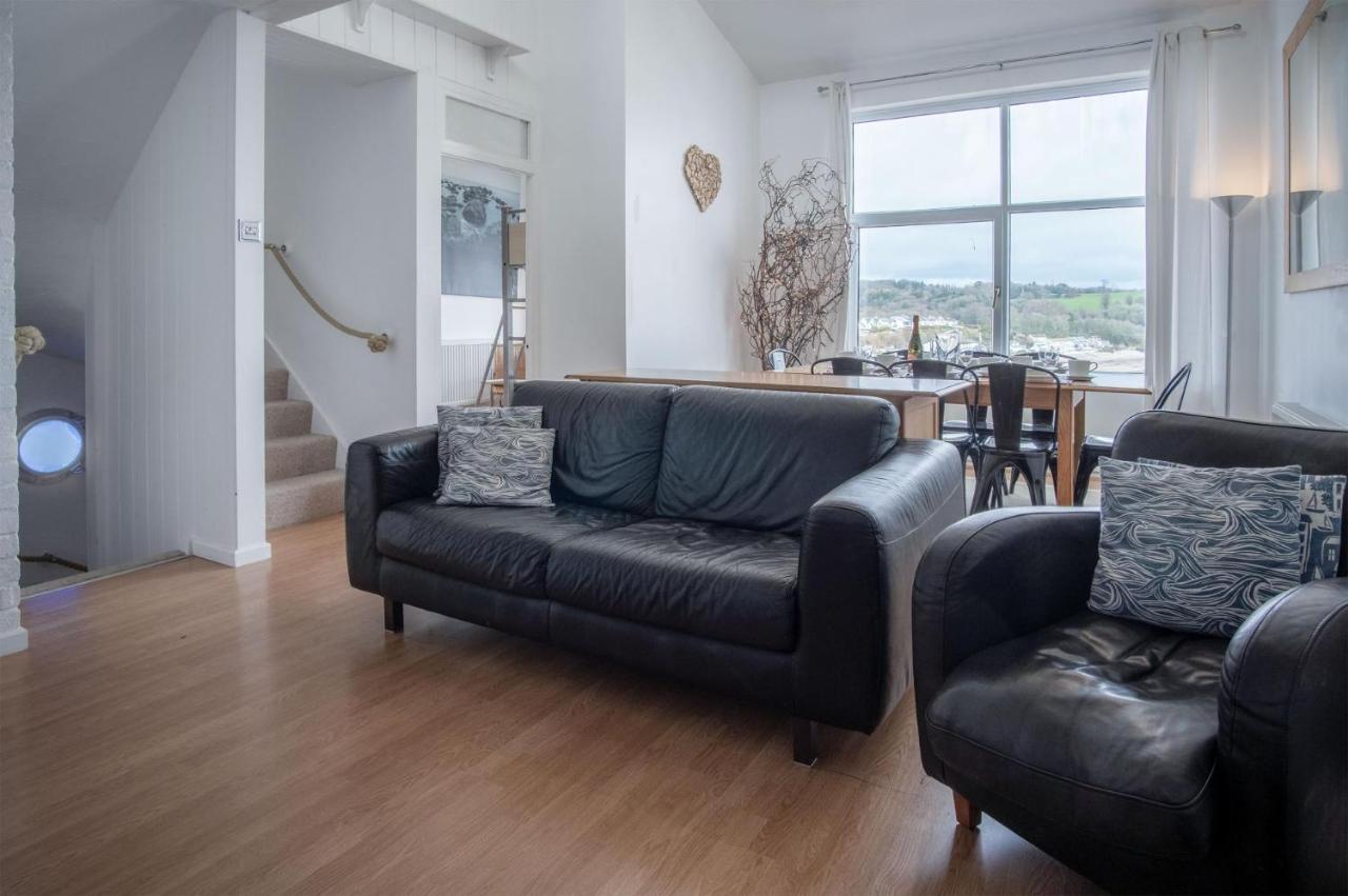 Captains Walk - 4 Bedroom Apartment - ซอนเดอร์สฟุต ภายนอก รูปภาพ