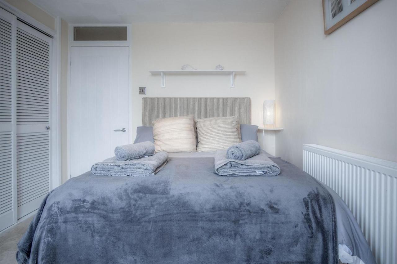Captains Walk - 4 Bedroom Apartment - ซอนเดอร์สฟุต ภายนอก รูปภาพ